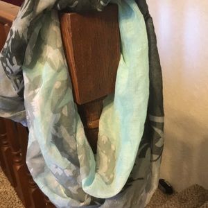 Infinity scarf